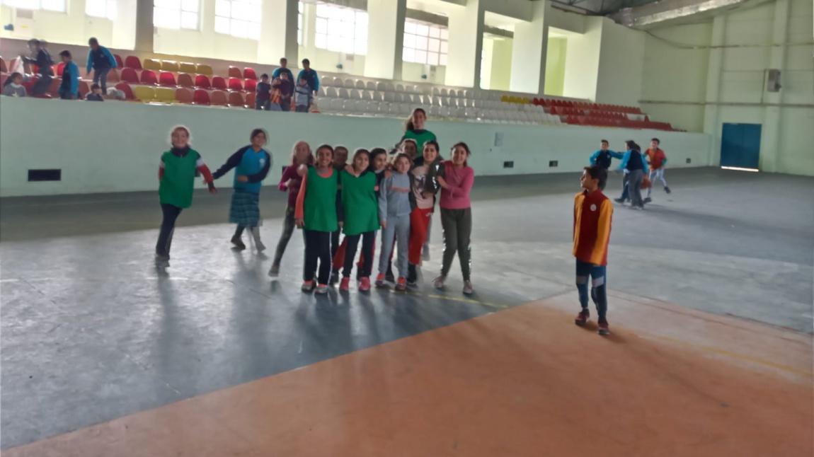 Kız Öğrenciler Futbol Turnuvası...